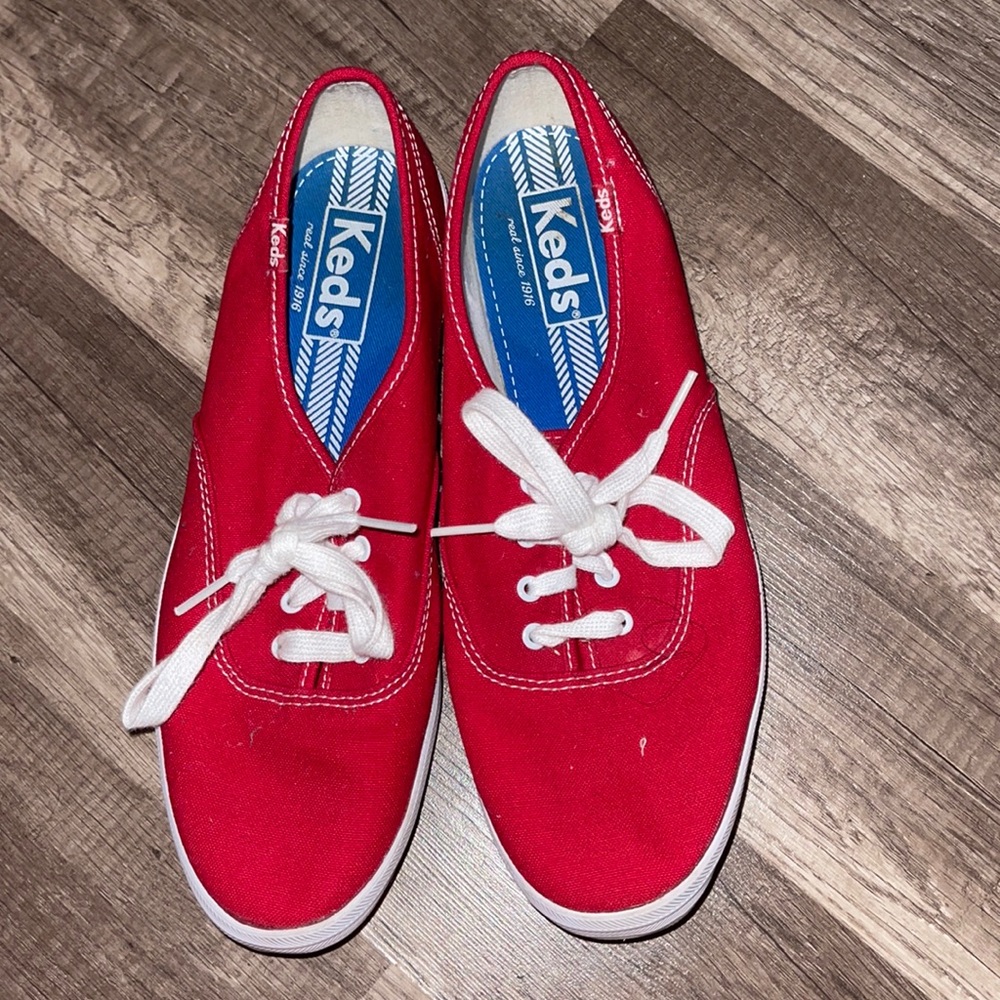 Red keds
